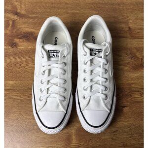 Converse All Star Chuck Taylor Canvas Low Top Men 9 / Women 11 Causal Sneaker